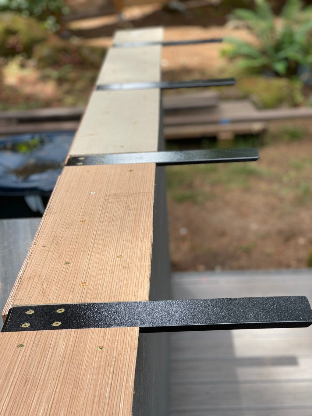 Backbone Bracket Support Back Mount Countertop Support Bracket | Counterform